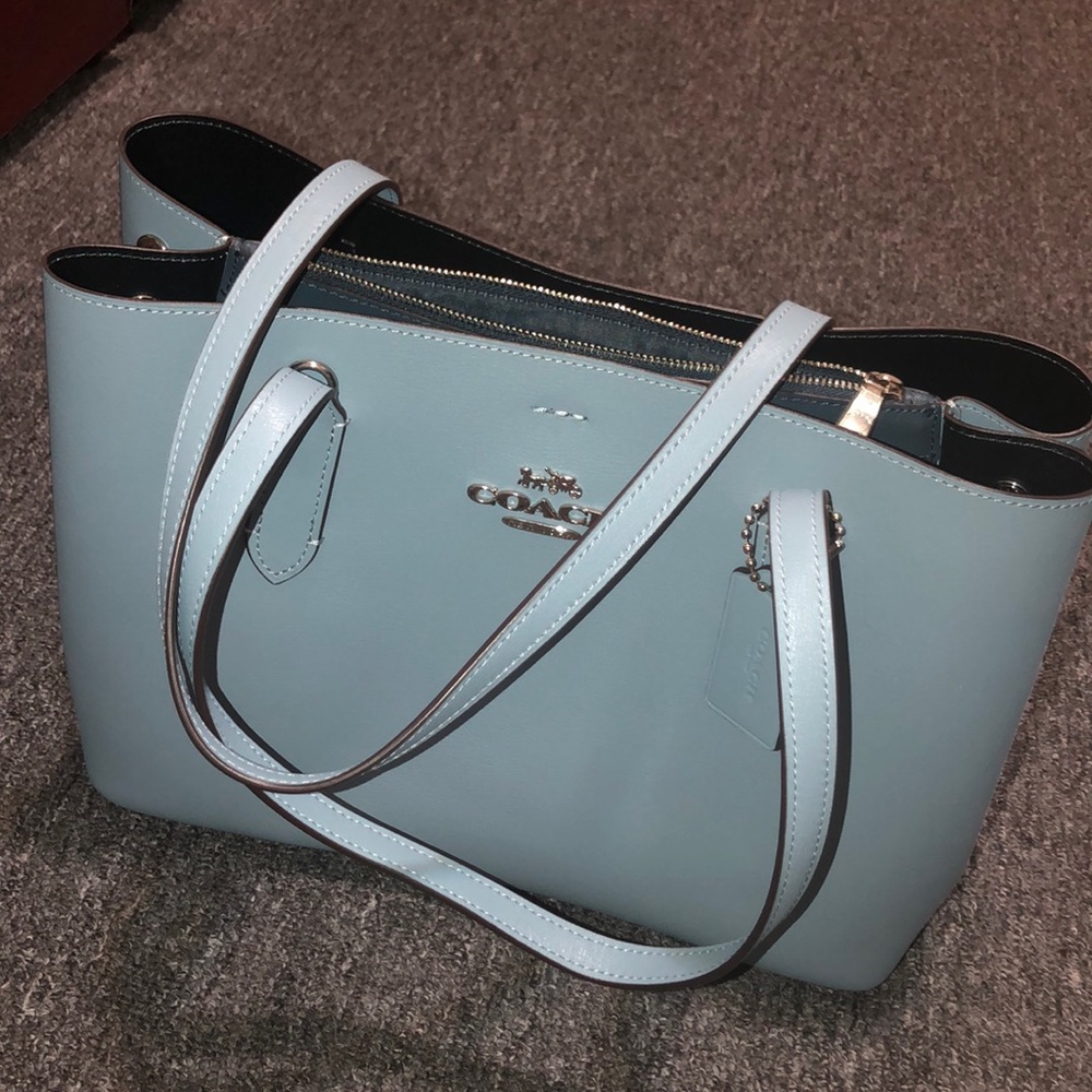 Coach shoulder/crossbody bag